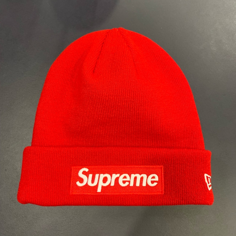 Supreme new era beanie red